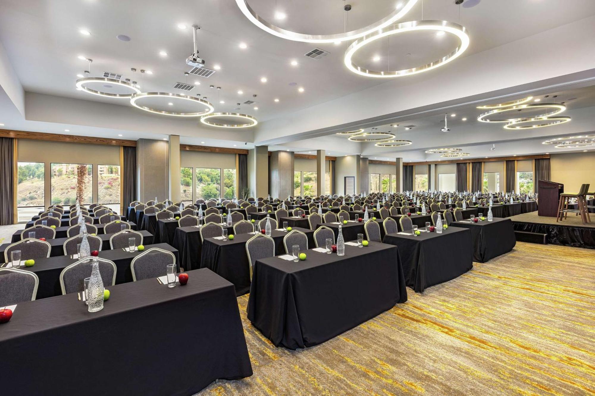 Doubletree By Hilton Pomona